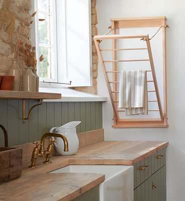 Wooden drying rack made of beach with extendable arms