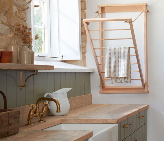 Wooden drying rack made of beach with extendable arms