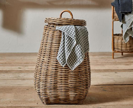 Wicker laundry basket with removable lid and rope handle